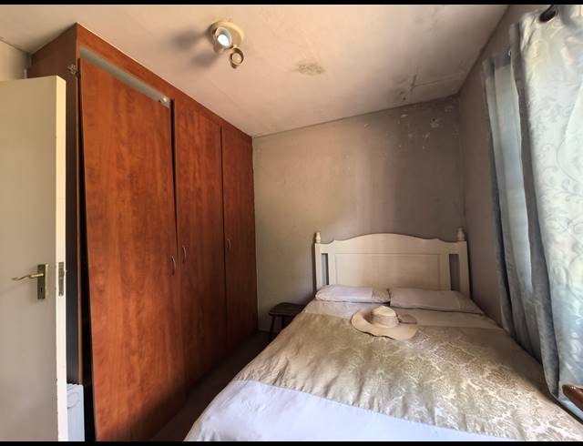 2 BEDROOM TOWNHOUSE FOR SALE IN SHARONLEA
